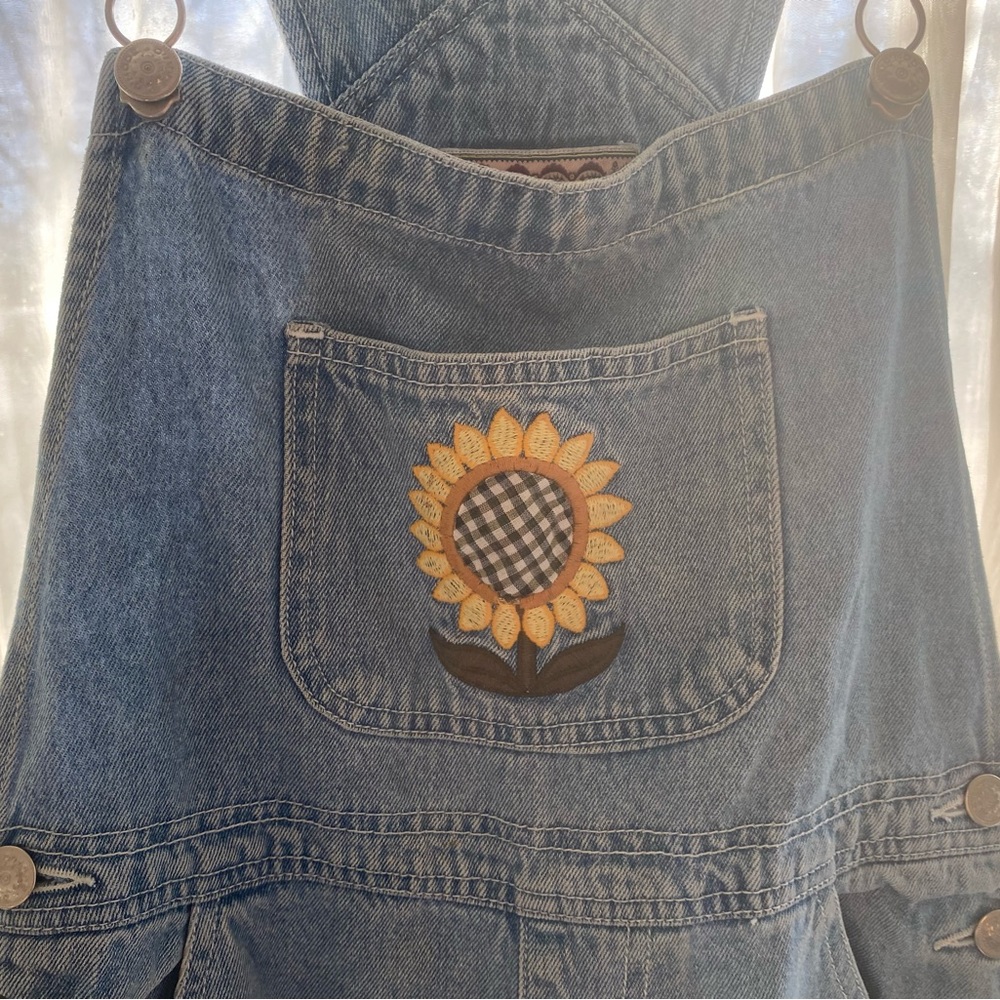 Gingham Sunflower Overalls Shorts (Size L, D’mode Girls)